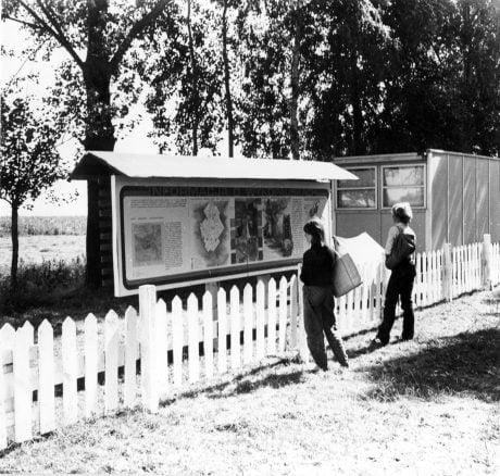 From the very beginning, the Museum set out to involve the local Community in its operations. Larger excavation campaigns were an opportunity to prepare open air exhibitions presenting the explored sites and discoveries. Open air exhibition at a dig at Biskupice, 1982.